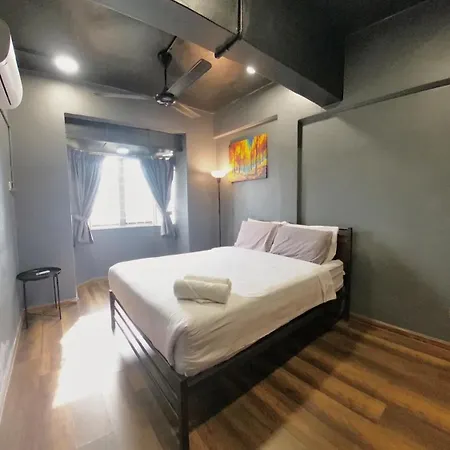 13Pax 3R2B, Beachfront Duplex Penthouse, Free Bbq Set, Wifi, 50