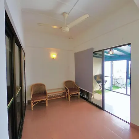 13Pax 3R2B, Beachfront Duplex Penthouse, Free Bbq Set, Wifi, 50