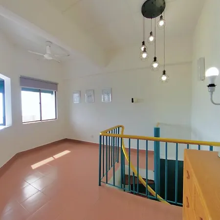 13Pax 3R2B, Beachfront Duplex Penthouse, Free Bbq Set, Wifi, 50
