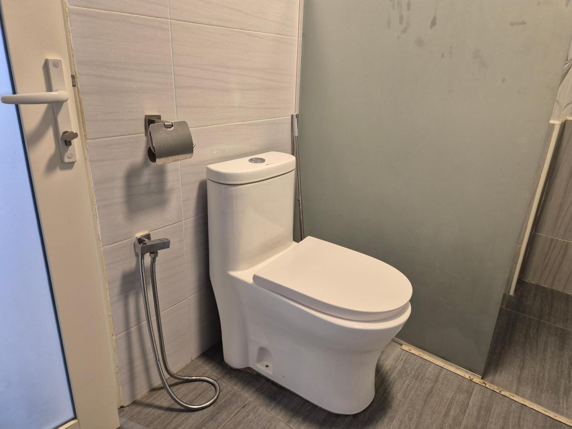 Apartment 13pax 3r2b, Beachfront Duplex Penthouse, Free Bbq Set, Wifi, 50