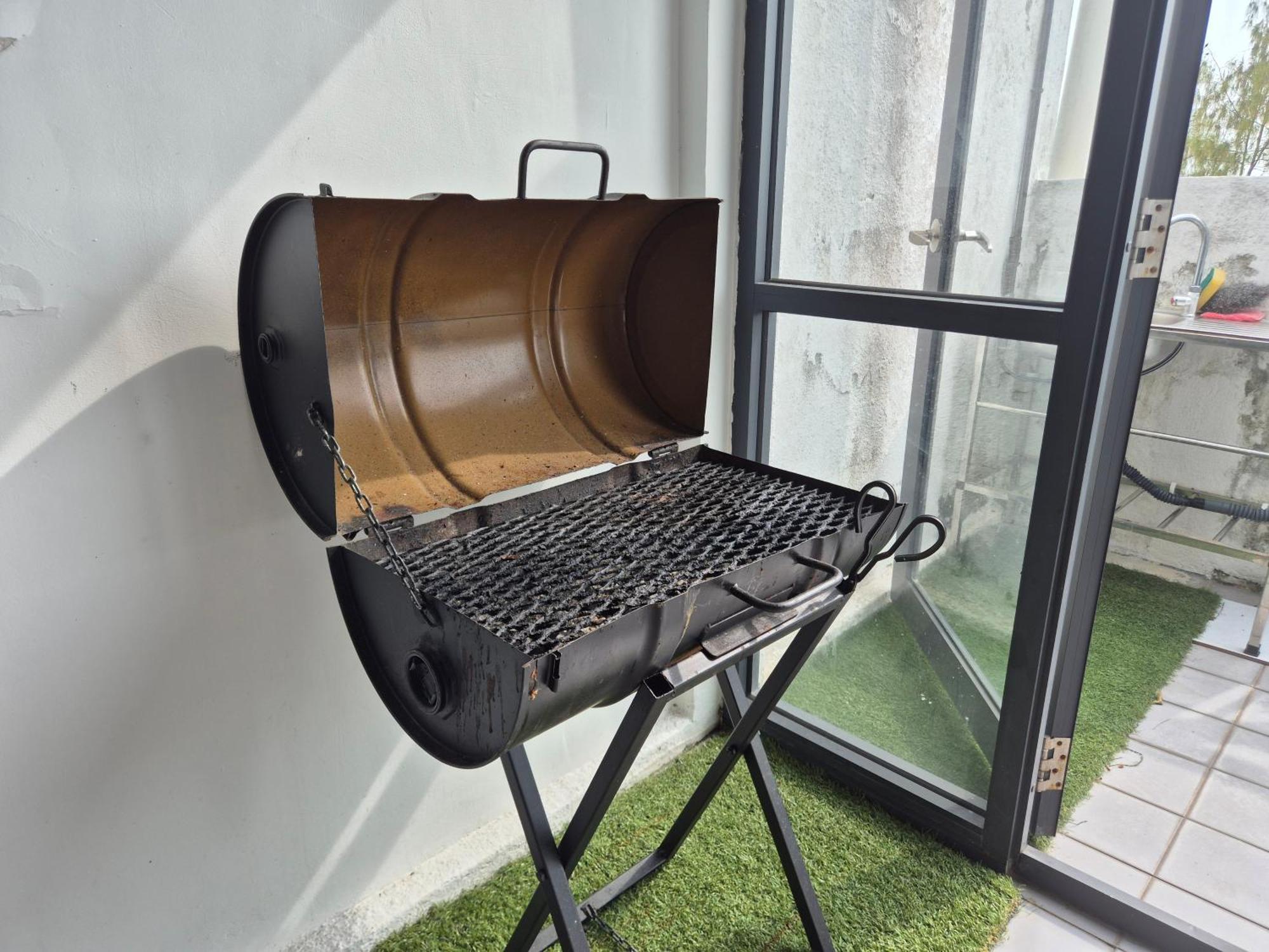 13pax 3r2b, Beachfront Duplex Penthouse, Free Bbq Set, Wifi, 50