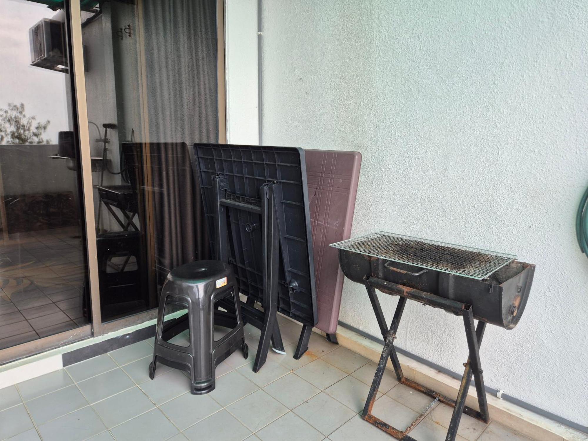 Apartment 13pax 3r2b, Beachfront Duplex Penthouse, Free Bbq Set, Wifi, 50