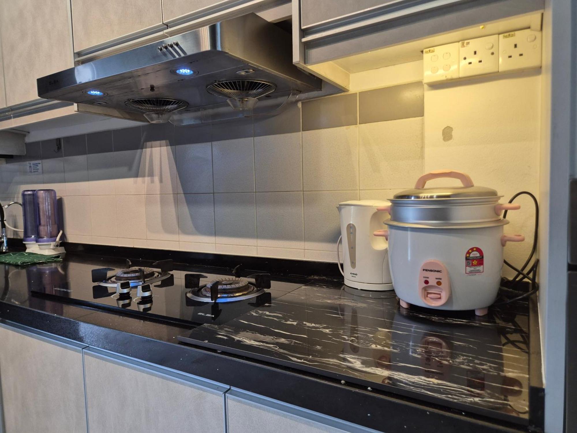 Apartment 13pax 3r2b, Beachfront Duplex Penthouse, Free Bbq Set, Wifi, 50