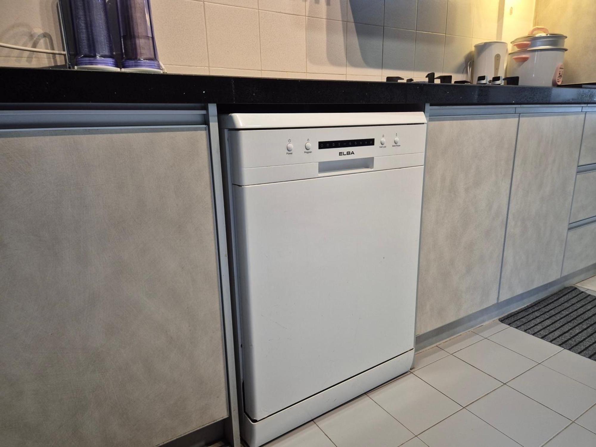 13pax 3r2b, Beachfront Duplex Penthouse, Free Bbq Set, Wifi, 50