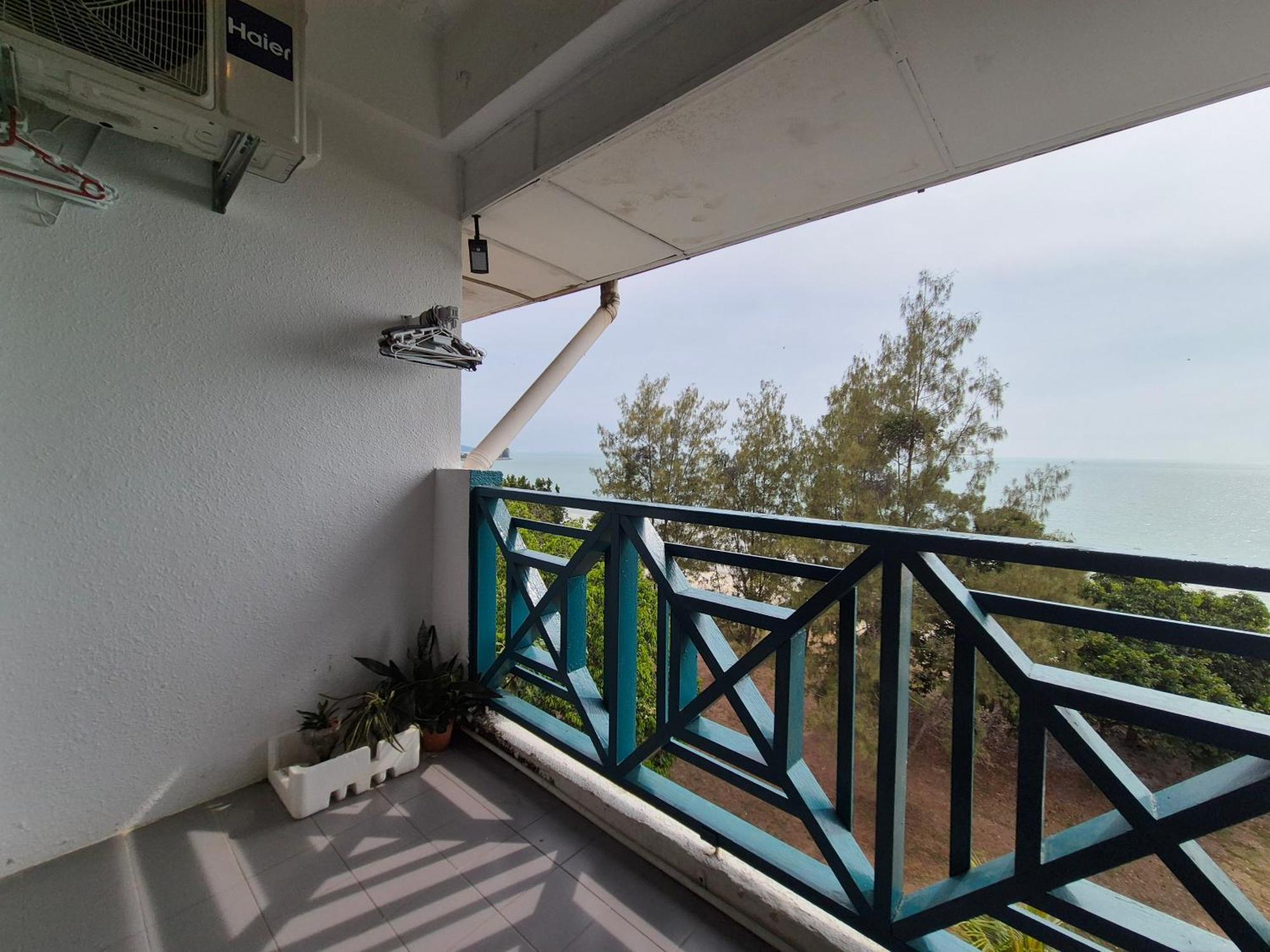 13pax 3r2b, Beachfront Duplex Penthouse, Free Bbq Set, Wifi, 50