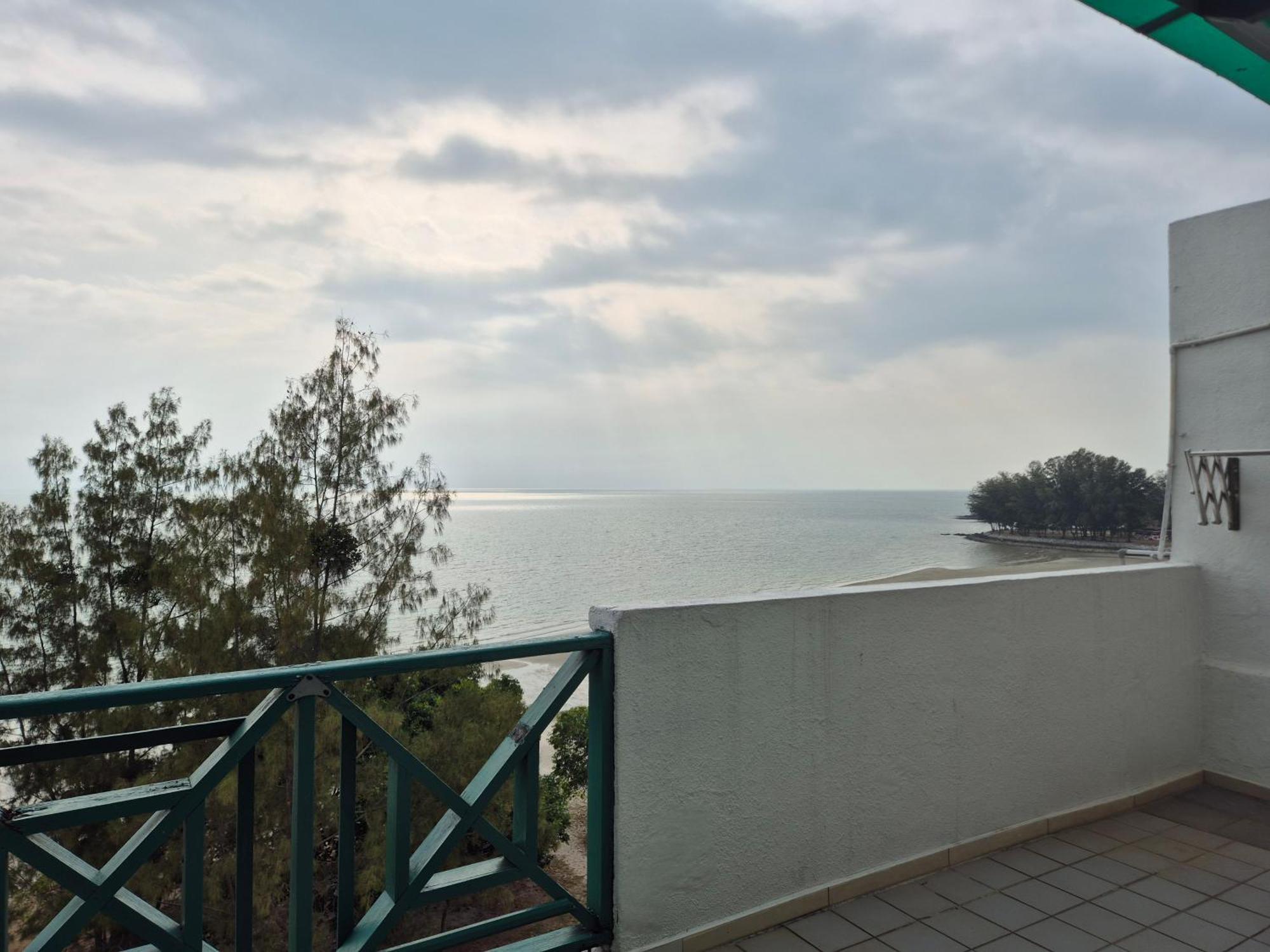 13pax 3r2b, Beachfront Duplex Penthouse, Free Bbq Set, Wifi, 50