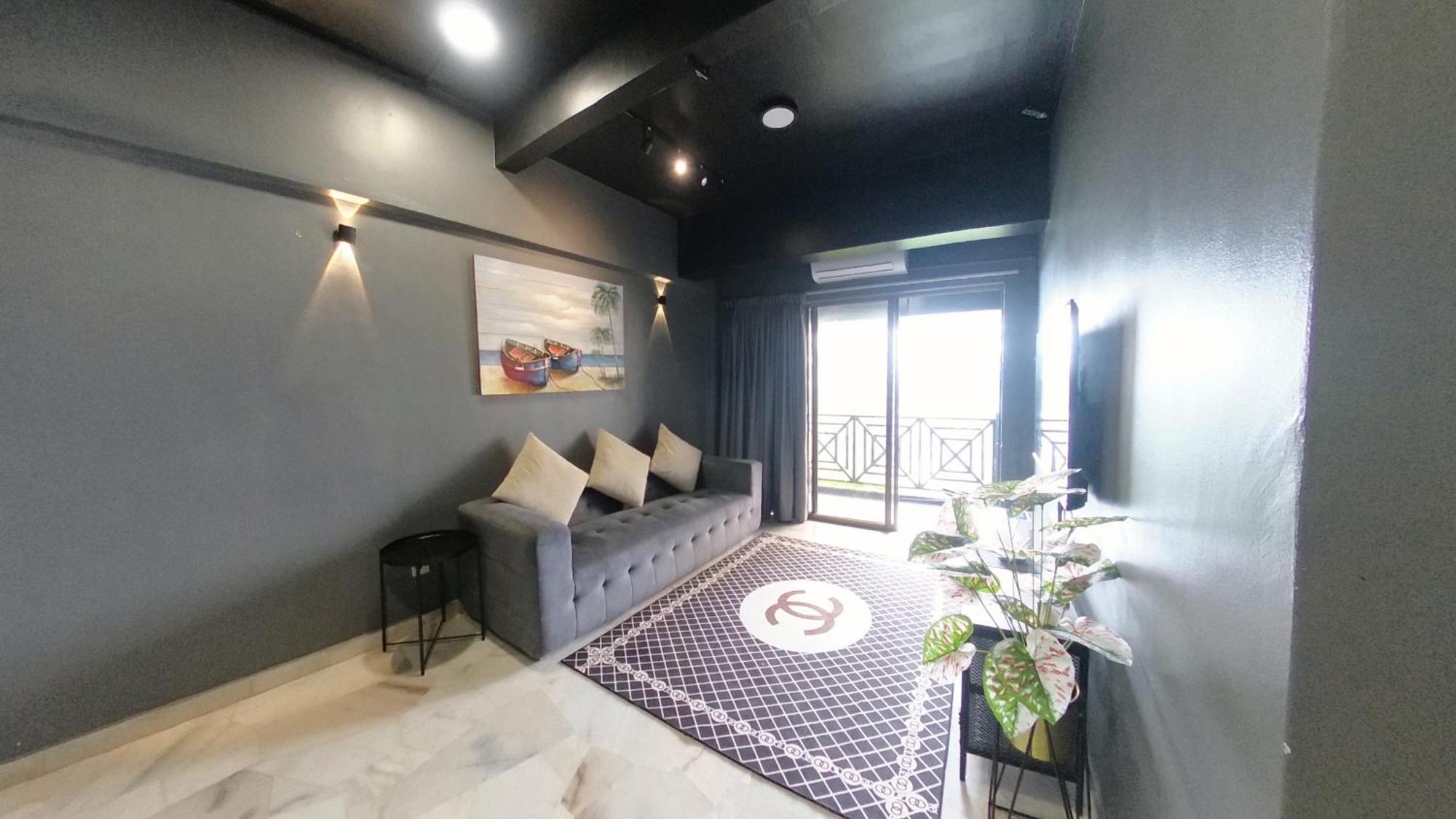 Apartment 13pax 3r2b, Beachfront Duplex Penthouse, Free Bbq Set, Wifi, 50