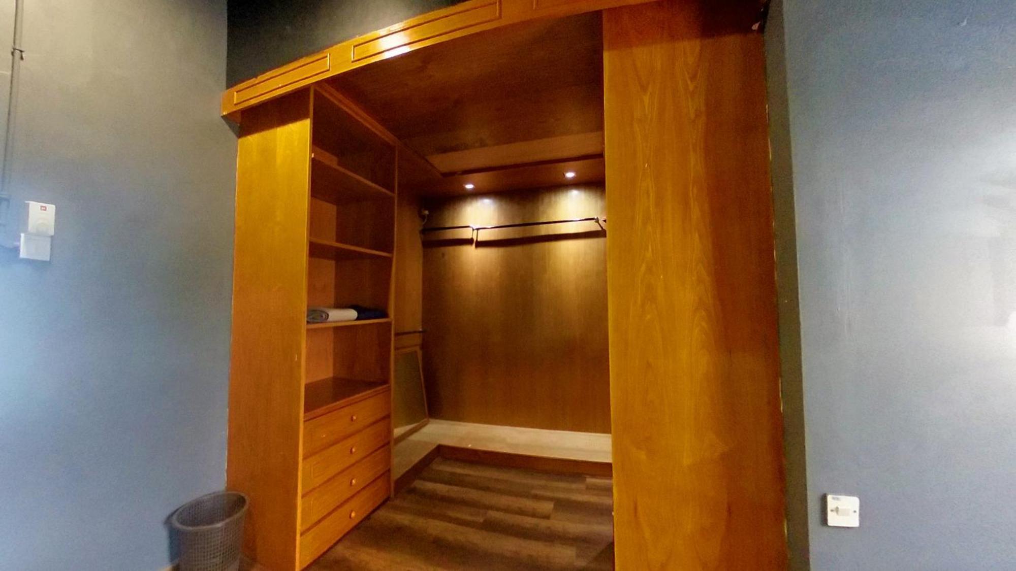 Apartment 13pax 3r2b, Beachfront Duplex Penthouse, Free Bbq Set, Wifi, 50