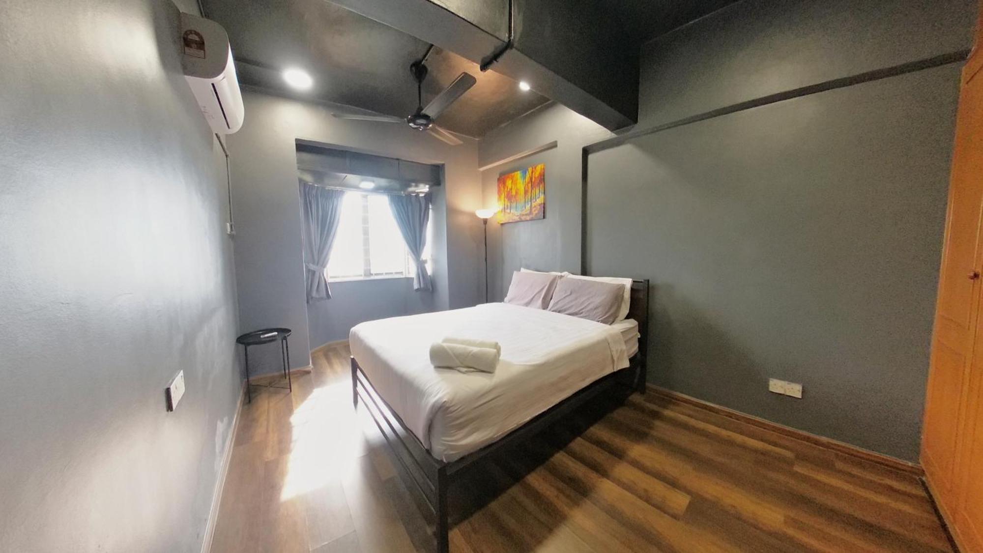 13pax 3r2b, Beachfront Duplex Penthouse, Free Bbq Set, Wifi, 50