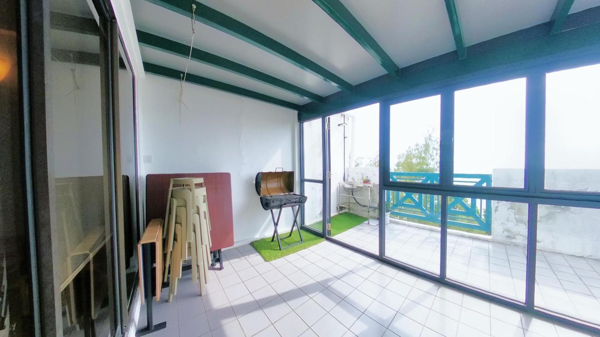 13pax 3r2b, Beachfront Duplex Penthouse, Free Bbq Set, Wifi, 50