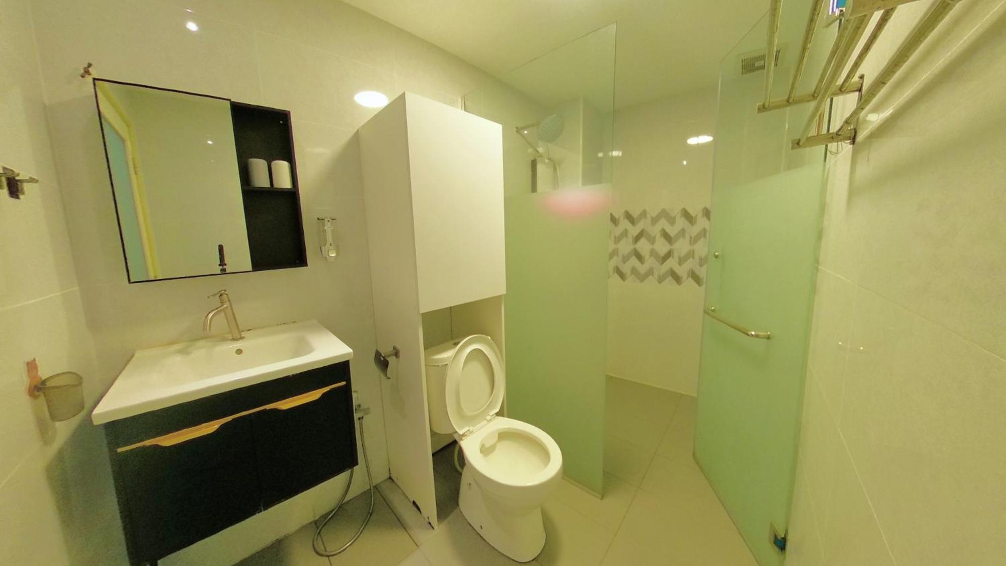 13pax 3r2b, Beachfront Duplex Penthouse, Free Bbq Set, Wifi, 50