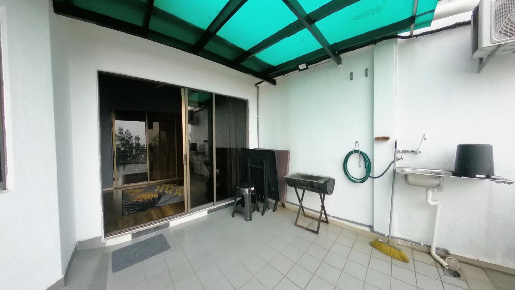 13pax 3r2b, Beachfront Duplex Penthouse, Free Bbq Set, Wifi, 50
