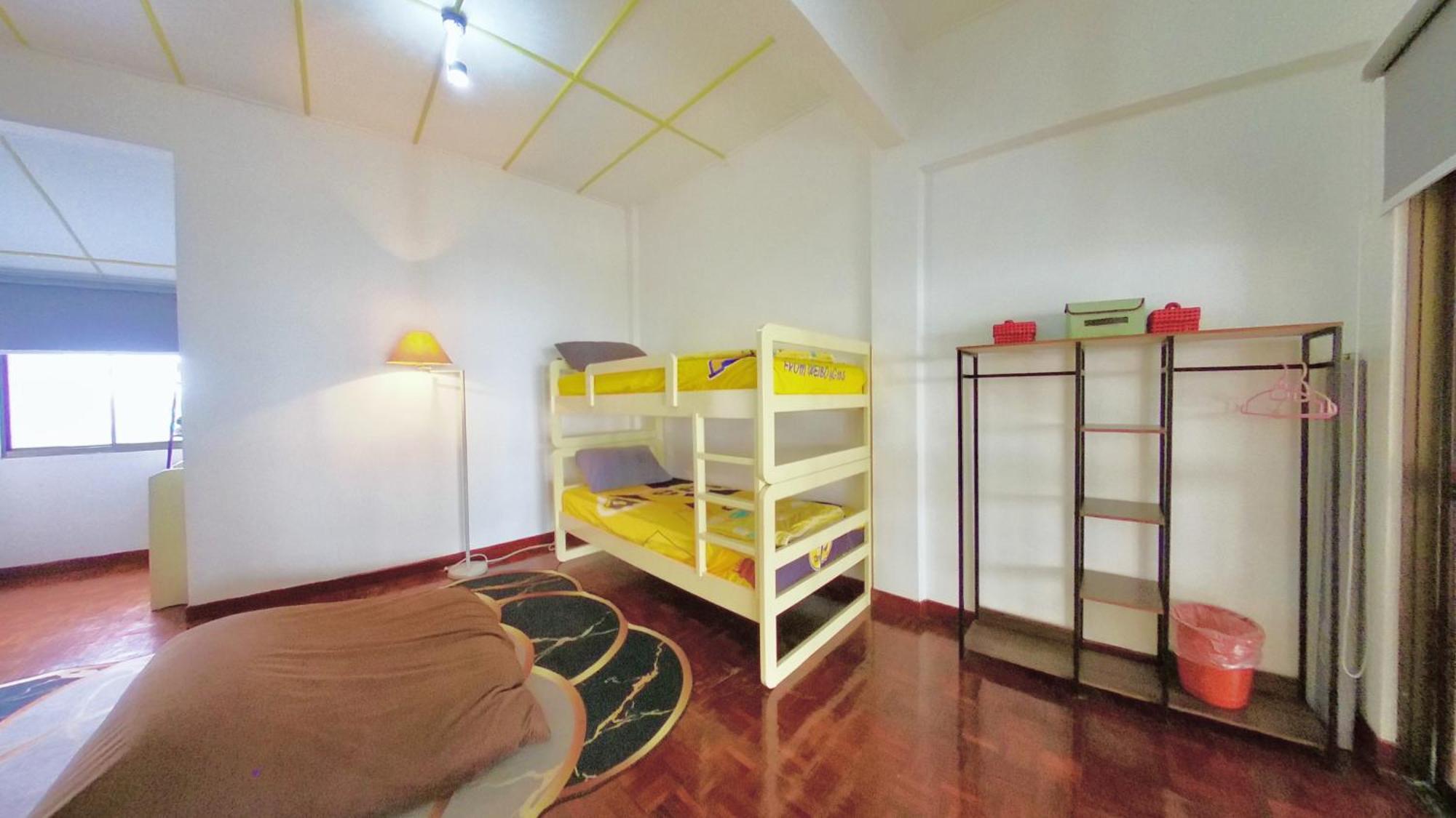 Apartment 13pax 3r2b, Beachfront Duplex Penthouse, Free Bbq Set, Wifi, 50